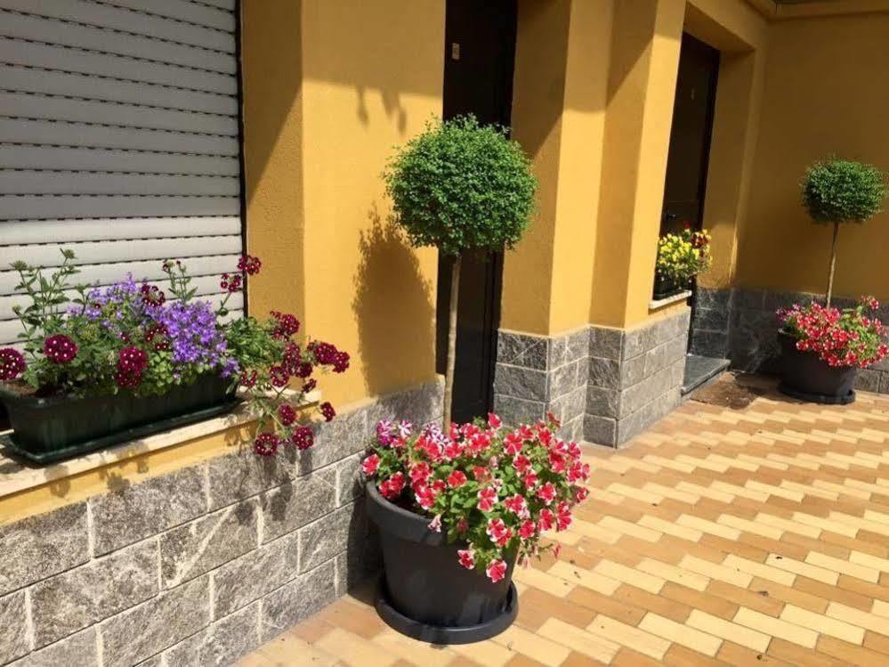 Hotel Bonola Milán Exterior foto